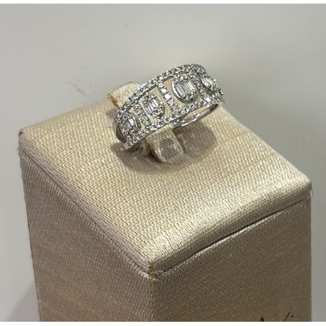 ANELLO GIANNI CARITA in oro bianco 750 (18kt) imprezziosito da diamanti in taglio brillante ct 0,52 e diamanti taglio baguetteb
