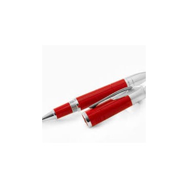 Penna Montblanc Enzo Ferrari Edizione SpecialeLa parte superiore del cappuccio è coronata dall’emblema Montblanc incastonato in