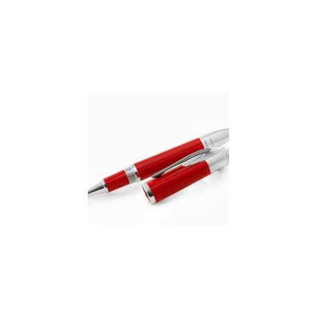 Penna Montblanc Enzo Ferrari Edizione SpecialeLa parte superiore del cappuccio è coronata dall’emblema Montblanc incastonato in